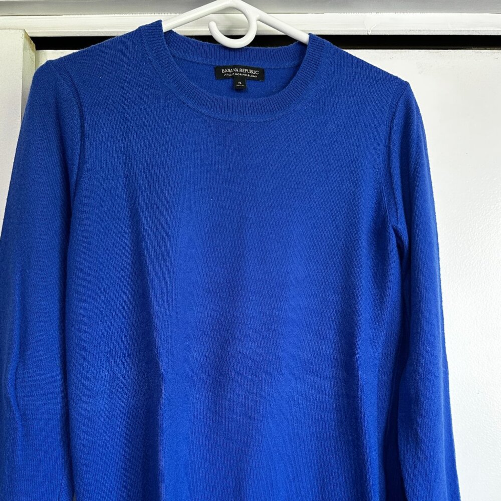 Women's Banana Republic Merino Wool Blend Sweater in size S